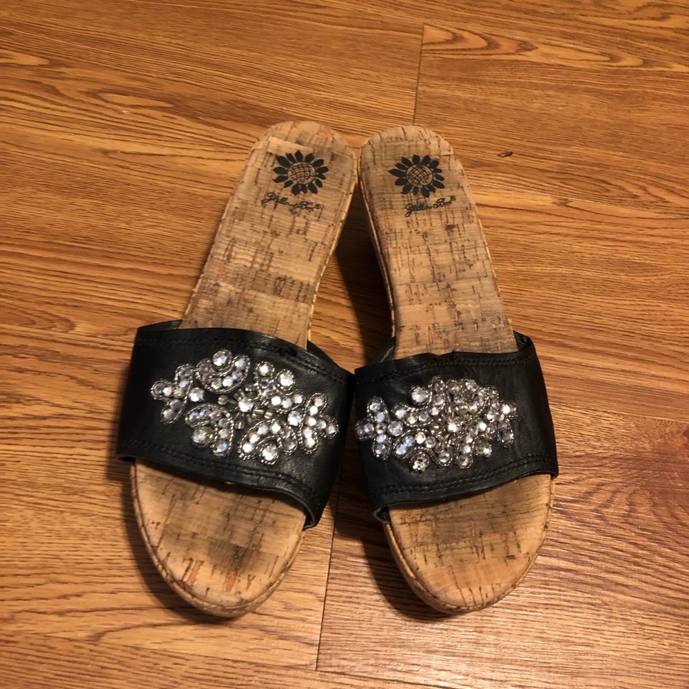Yellow box wedges